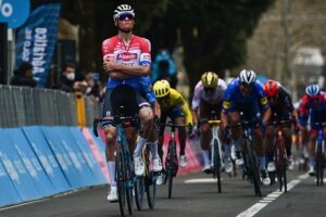 MATHIEU van der Poel Tirreno victory2 web | velouk.net